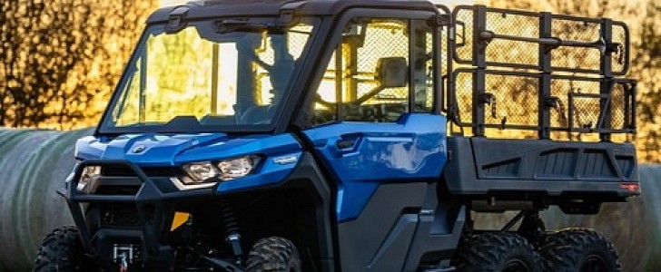 The 2022 Can-Am Defender 6x6 Limited comes with a new color-matched door design