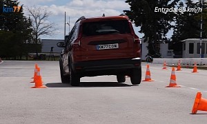 2022 Dacia Jogger Disappoints in the Moose and Slalom Tests