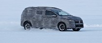 2022 Dacia Logan MCV Station Wagon Photographed Testing in the Snow