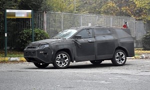 2022 Jeep Grand Compass Spied With Long Wheelbase, Has Seven Seats
