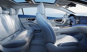 2022 Mercedes-Benz EQS Comes With 377 Square Inches of MBUX Screen Real-Estate