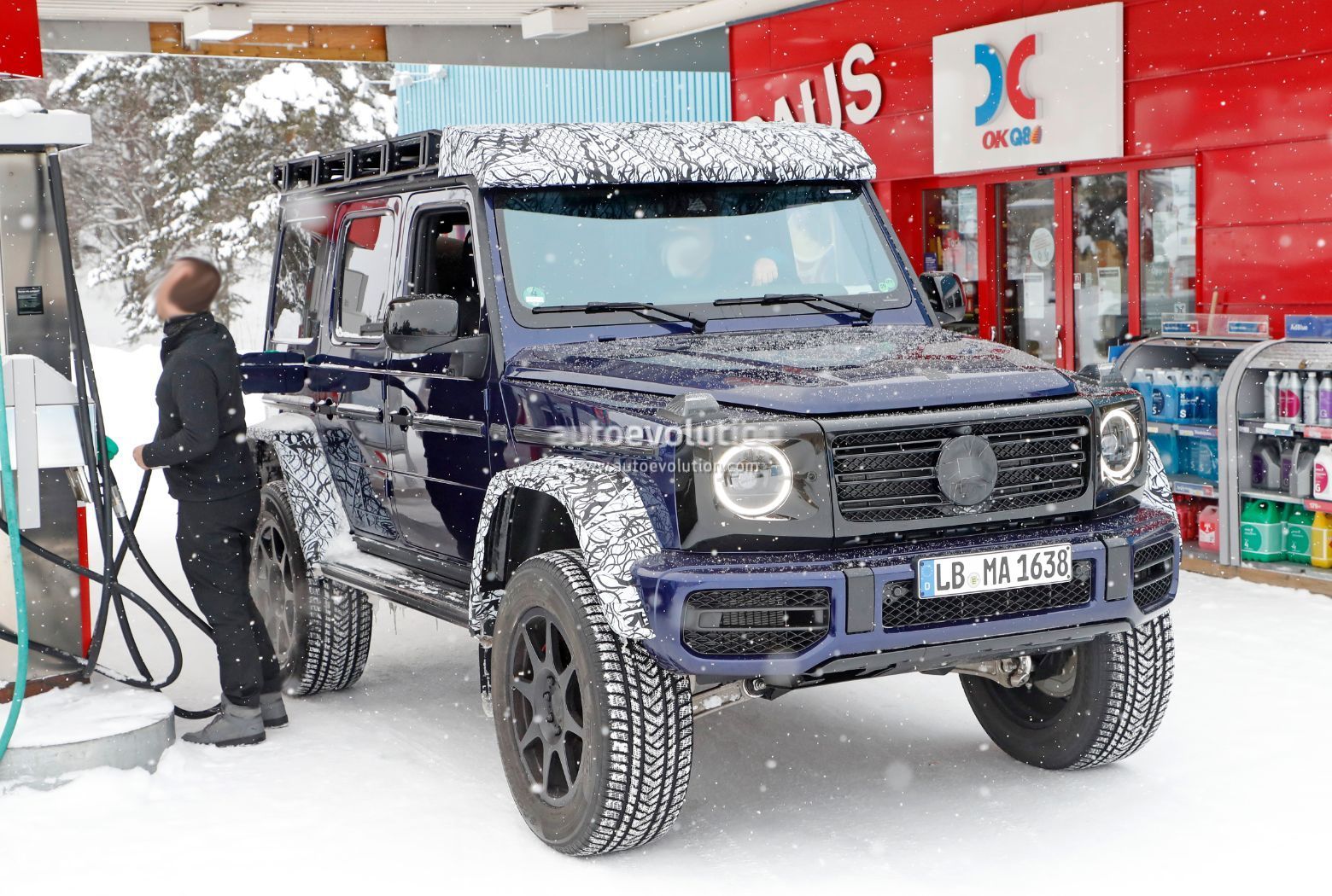 22 Mercedes Benz G Class 4x4 Squared Prototype Makes Everything Look Tiny Autoevolution