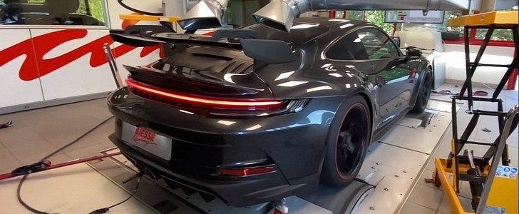 2022 Porsche 911 GT3 on the dyno