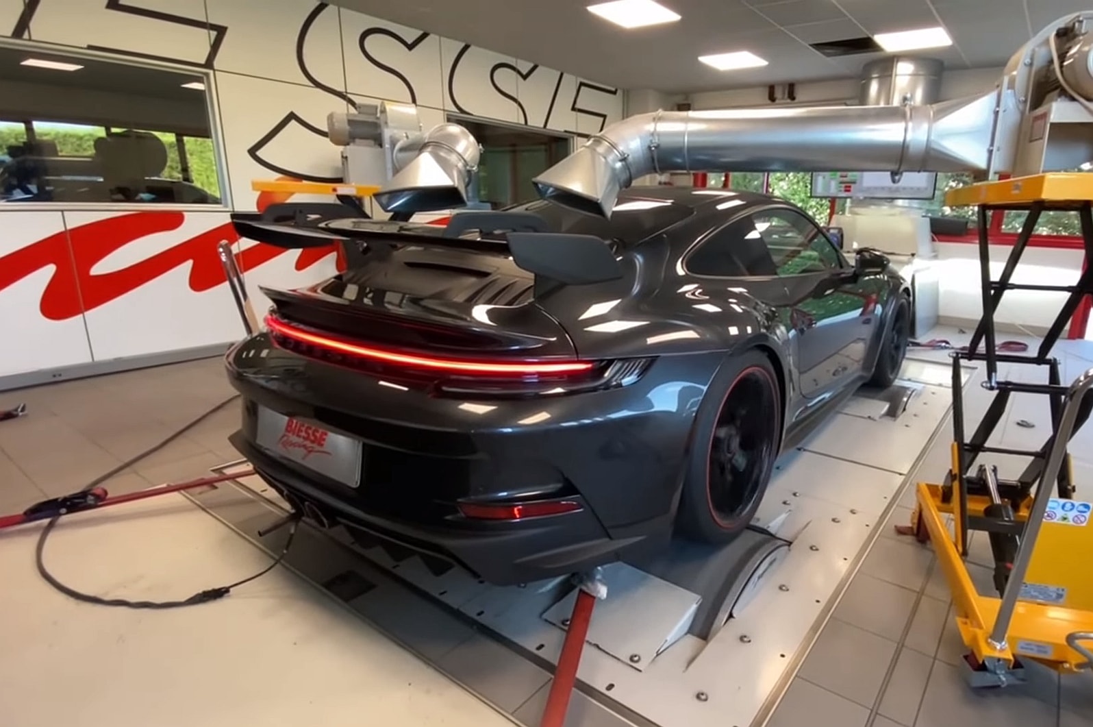 photo of 2022 Porsche 911 GT3 Hits the Dyno, Flat-Six Engine Screams at 9,000 RPM image