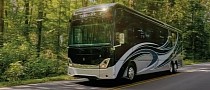 2022 Thor Tuscany Is a Stunning RV, Lets Big Families Travel in the Lap of Luxury
