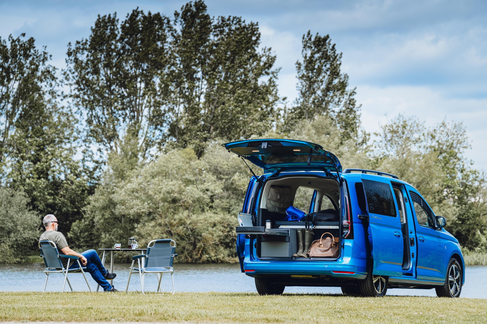2022 VW Caddy California Can Be Your Tiny Home Away From Home That Won't  Break the Bank - autoevolution