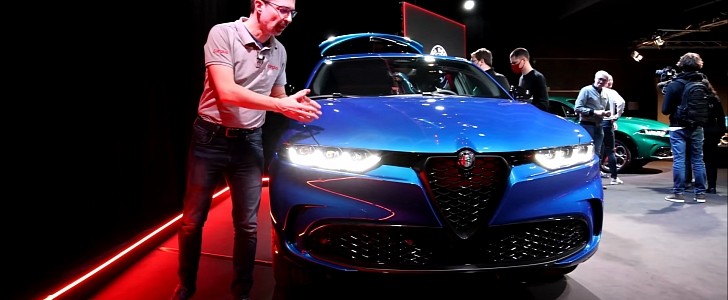 2023 Alfa Romeo Tonale walkaround video