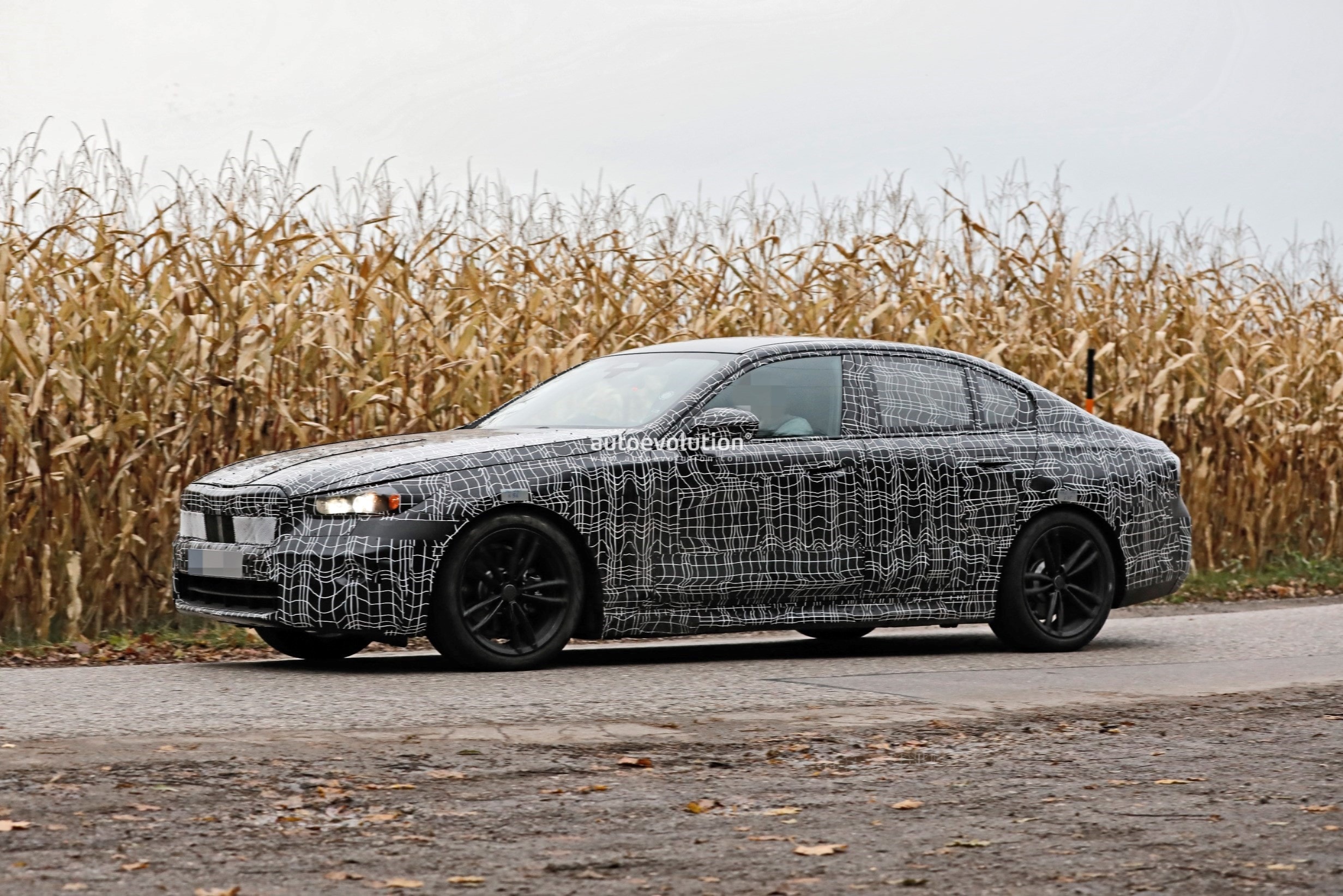 2023 BMW 5 Collection and i5 Electrical Sedan Spied Testing on Public Roads