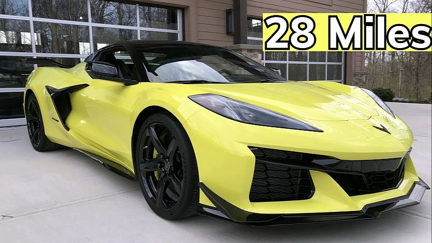 2023 Chevrolet Corvette Z06 Convertible 3LZ Z07 in Accelerate Yellow Metallic