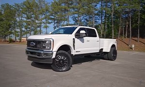 2023 Ford F-450 Super Duty Dually Keeps It Level on Fuel Forged 22s Wrapped in 35s