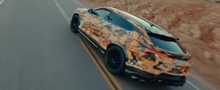 2023 Lamborghini Urus facelift teaser (possibly Performante variant)