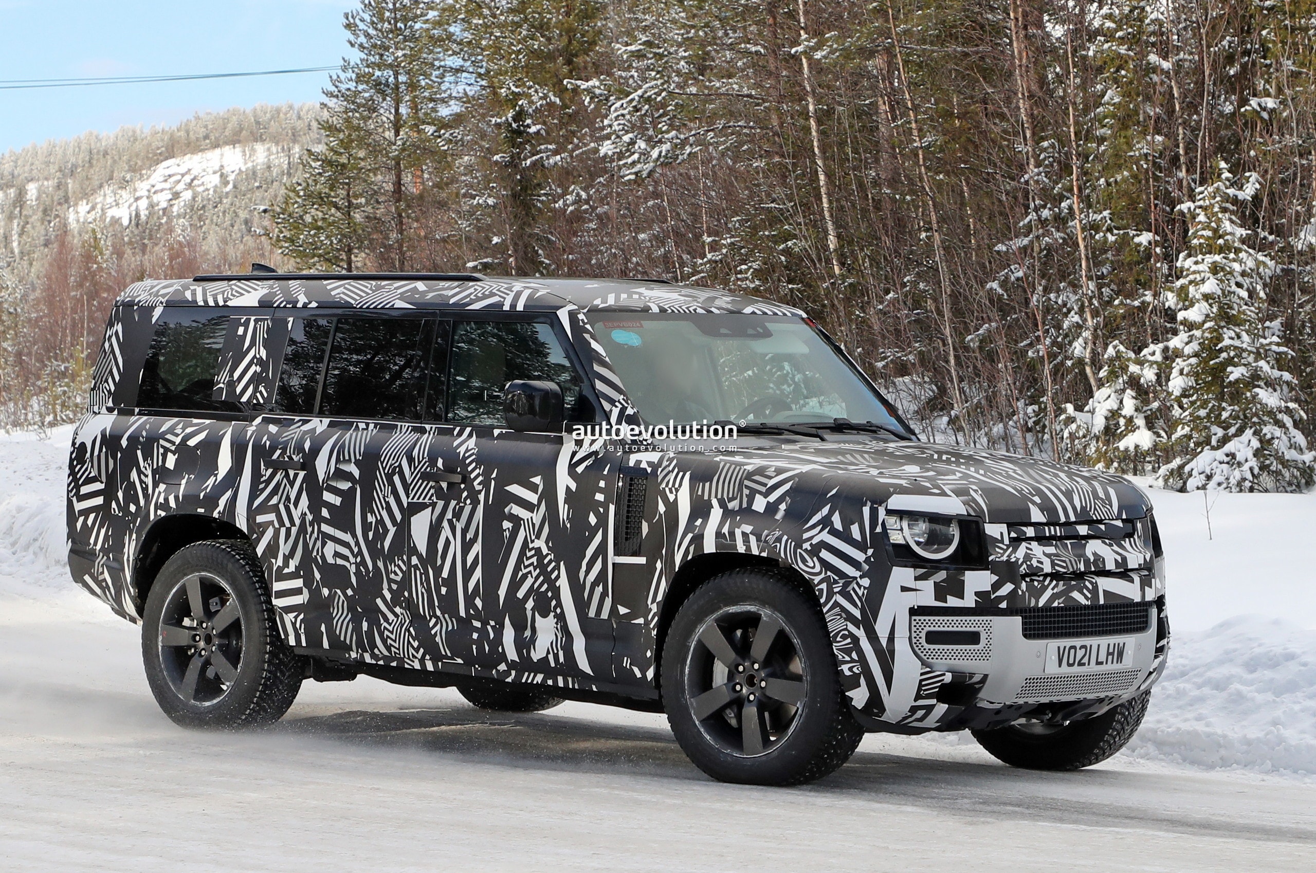 2023 Land Rover Defender 130 Caught Stretching Its Legs, Might