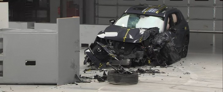2023 Mazda CX-50 crash test