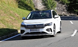 2023 Volkswagen Aero B Spied Again, Looks Like the Passat's Electric Replacement