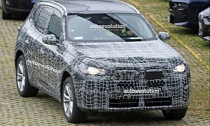 2024 BMW X3 Spied in Its Base Trim Level, Has New Dashboard Layout