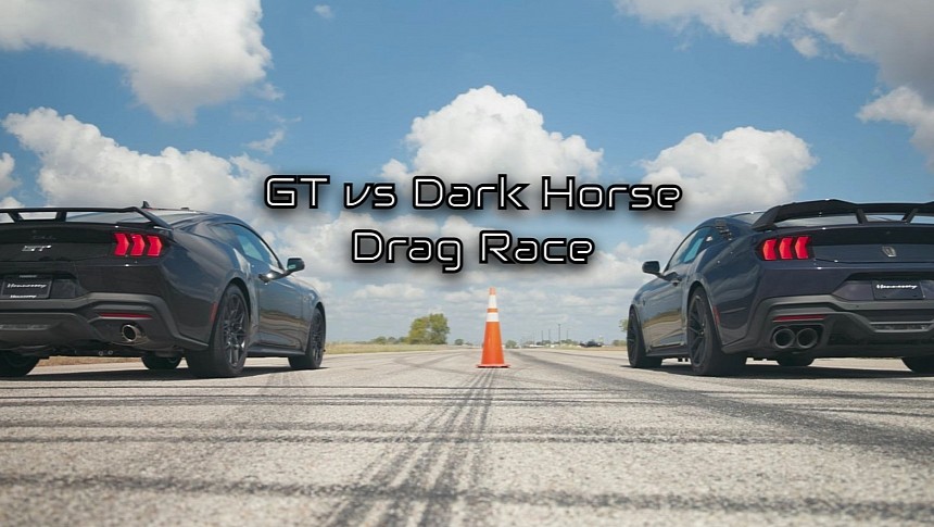 2024 Ford Mustang Dark Horse races 2024 Ford Mustang GT