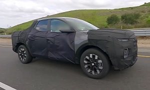 2025 Hyundai Santa Cruz Facelift Spied With Camouflaged Interior