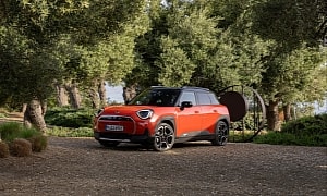 2025 MINI Aceman Lands in the Land Down Under, Base All-Electric Costs From AUD 56k