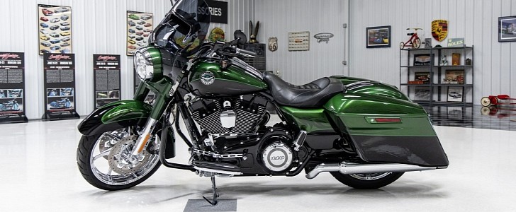 2 300 Mile Harley Davidson Cvo Road King Lets You Conquer The Highway With Confidence Autoevolution