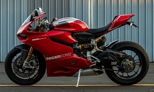 2,500-Mile Ducati 1199 Panigale R Wants to Show You What Life Is Like at 180 MPH