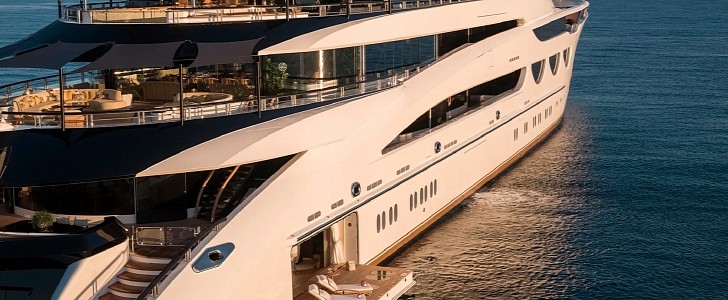 Lurssen Ahpo luxury yacht
