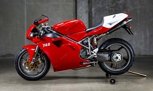 2K-Mile 2001 Ducati 748S Is the Very Definition of Exquisite, Looks Absolutely Terrific