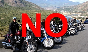 3 or More Bikes in a Group? Australian Police Will Pull You Over