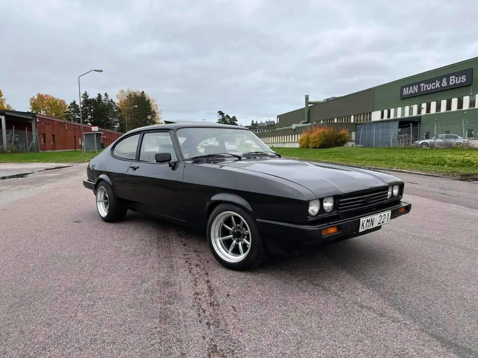 This S50-Swapped BMW E30 is the Pride of South Africa, Gets Low With Air  Suspension - autoevolution