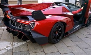 3.3 Million Euro Lamborghini Veneno Spyder Has Curb Problems
