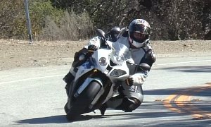 365-Pound Rider Shows the Real Potential of the BMW S1000RR