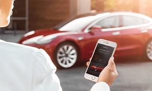 3G Networks' Shutdown Leaves Vehicles Without Connectivity, But Tesla Has You Covered