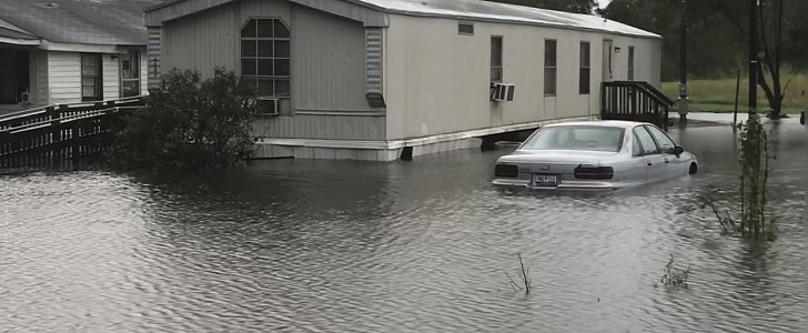 Report says about 40,000 cars will be destroyed by floods after Hurricane Florence