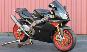 4K-Mile 2004 Aprilia RSV1000R Nera Is a Rare Blend of Brisk Agility and Raw Power