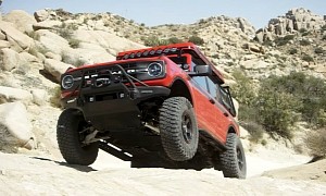 4WP Ford Bronco Shown From All Angles and in Action, Looks Trail-Ready Awesome
