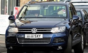 50 Shades of Grey Writer E.L. James Drives a VW Touareg, But Look at The License Plate