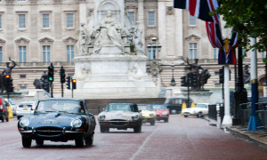 50-Strong Convoy Crosses London to Mark E-Type Anniversary