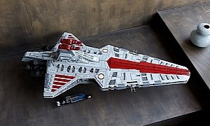 $650 Venator-Class Attack Cruiser Will Soon Land on Your Desk as a 5,300-Piece LEGO Set