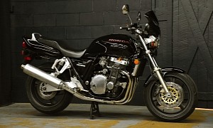 6K-Mile 1994 Honda CB1000 Super Four Is Looking for a New Home, Jogs on Shinko Rubber