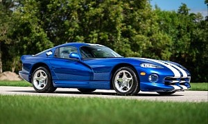6k-Mile 1997 Dodge Viper GTS Coupe Is Definitely Collectible