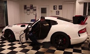 750 HP Dodge Viper ACR with Straight Pipes Sounds like a Racecar