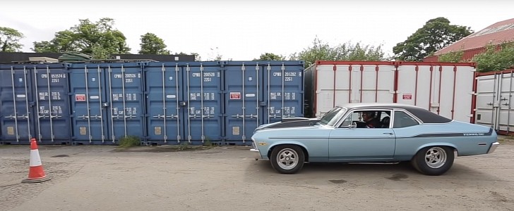 800 HP Chevrolet Nova wasting its power in 10-foot drag race