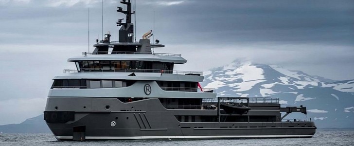 Ragnar, the world-famous superyacht explorer, is on the move again after being stuck in Norway for 5 weeks