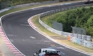 992 Porsche 911 GT3 Chases New 911 Turbo on Nurburging, Sounds Savage