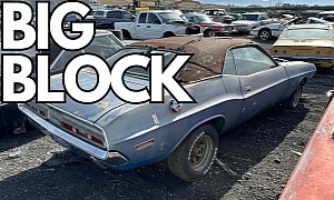 A 1971 Dodge Challenger That Hit a Wall Looks Great From the Right Angle