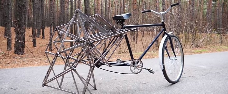 A bicycle that walks, an tribute to the Strandbeest
