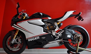 A Black Tricolore Ducati 1199 Panigale S? Yes, please!