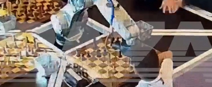 Chess-playing robot breaks 7yo's finger during 2022 Moscow tournament