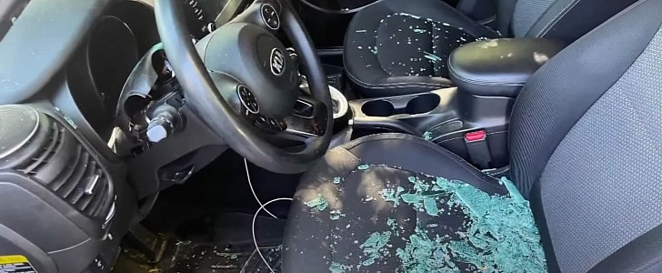 Kia Soul Driver's Side Window Smashed