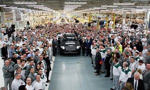 A New Segment Is Created: First Bentley Bentayga Rolls Off the Production Line