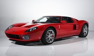 A Rare 2006 Ford GT Has the Coveted Stripe Delete and It's in Mint Condition